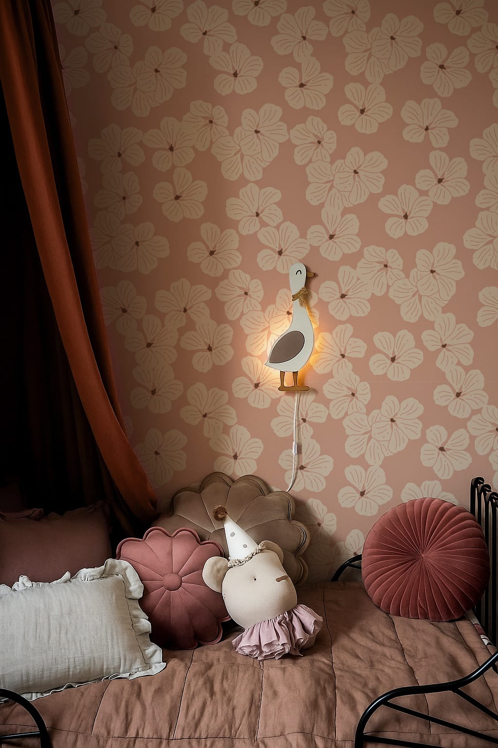 Papier peint fleurs vieux rose papier peint floral chambre d'enfant chambre de fille chambre d'ado chambre de fille Papier peint fleurs vieux rose papier peint floral chambre d'enfant chambre de fille chambre d'ado chambre de fille